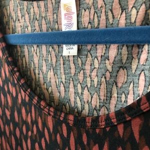 LuLaRoe Red Classic tee
